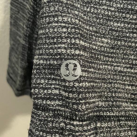 Lululemon Hoodie Womens Size 8 Black White Heathered Hooded Knit Gym Athletic - Picture 10 of 11